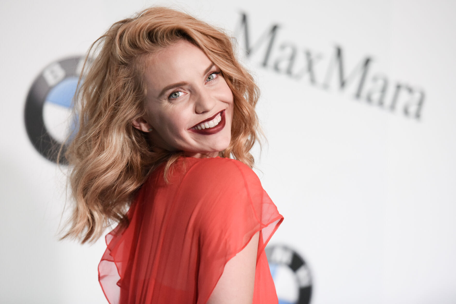 Kelli Garner